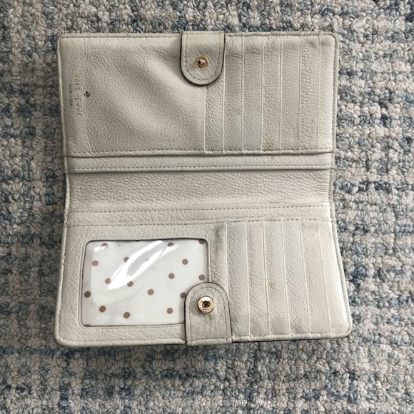 Kate Spade Wallet - Picture 2 of 2